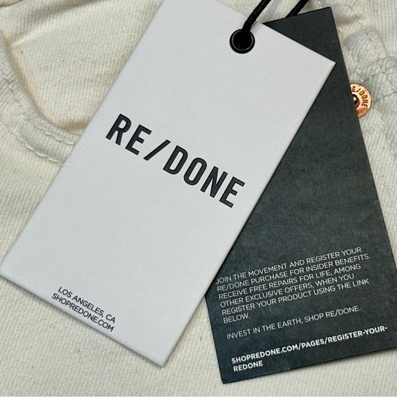 NWT Re/Done 80s Slim Straight Jeans in Vintage White, Button Fly, Size 26. - Picture 7 of 11